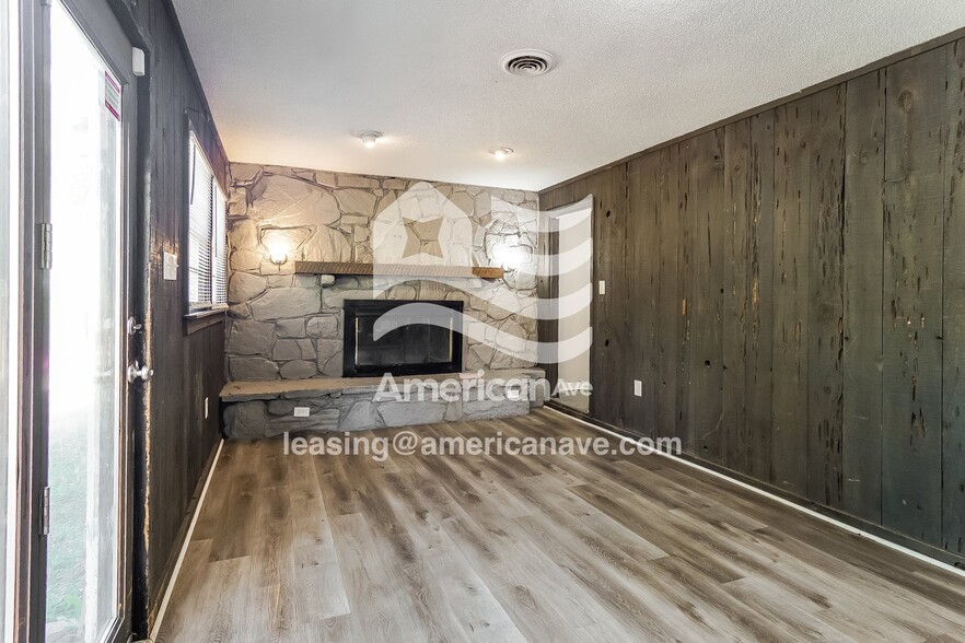 Building Photo - 620 Glen Crest Dr