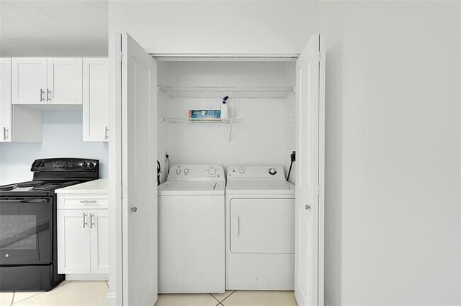 Building Photo - 12244 Royal Palm Blvd