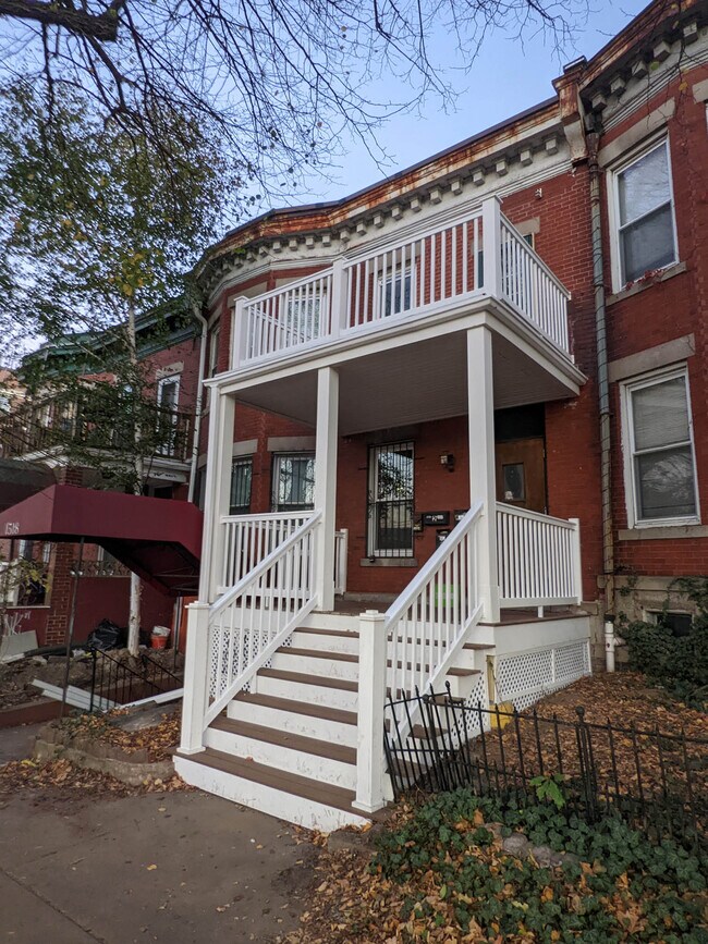 Primary Photo - 1518 Commonwealth Ave