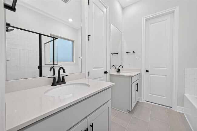 Building Photo - 23639 Red Rowan Ln