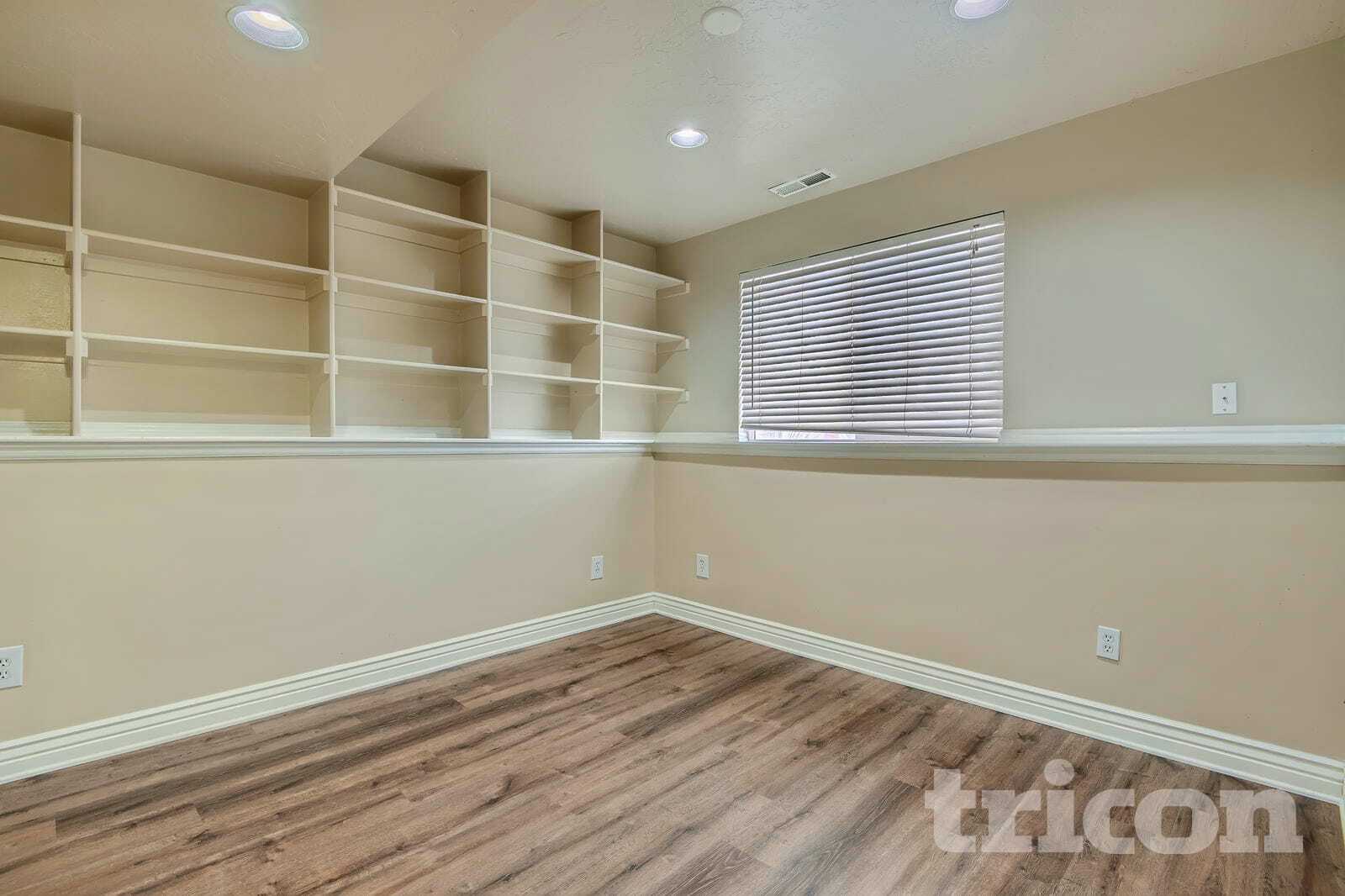 Building Photo - 5206 Midland Dr