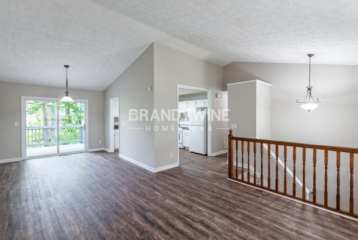Building Photo - 6575 Smoke Ridge Dr
