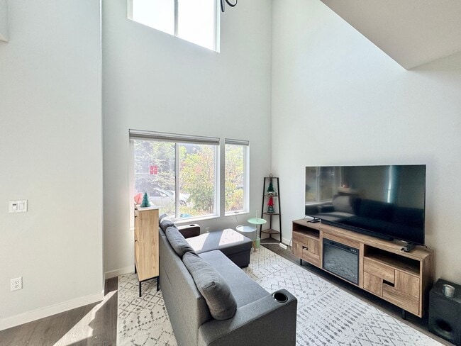 Building Photo - New Modern Townhome in North Seattle – Rare Opportunity!