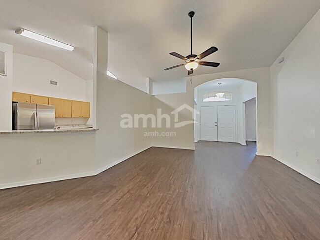 Building Photo - 3244 Sanoma Dr