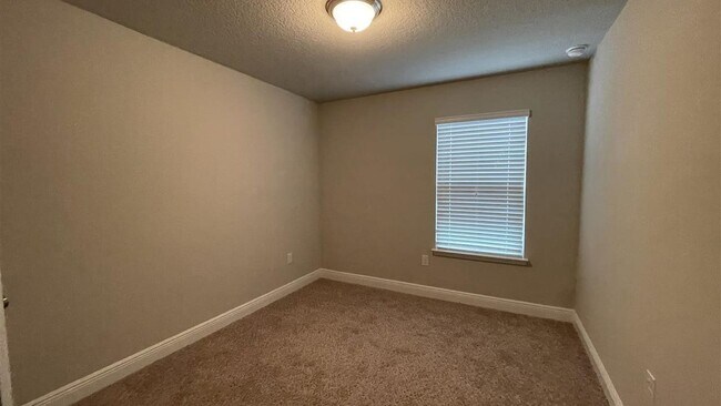 Building Photo - 6053 Royal Port Ct
