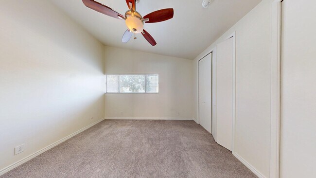 Building Photo - Spacious & Updated 2-Bedroom Unit in Studi...