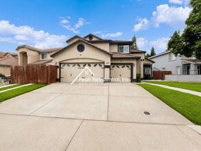 Building Photo - 437 Anacapa Dr