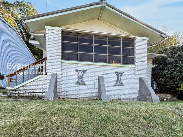 Primary Photo - 1629 16th Ave S