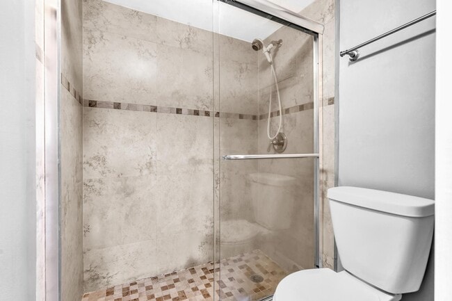 Building Photo - 2841 N Oakland Forest Dr