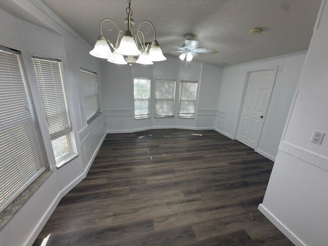 Building Photo - 3000 Clarcona Rd