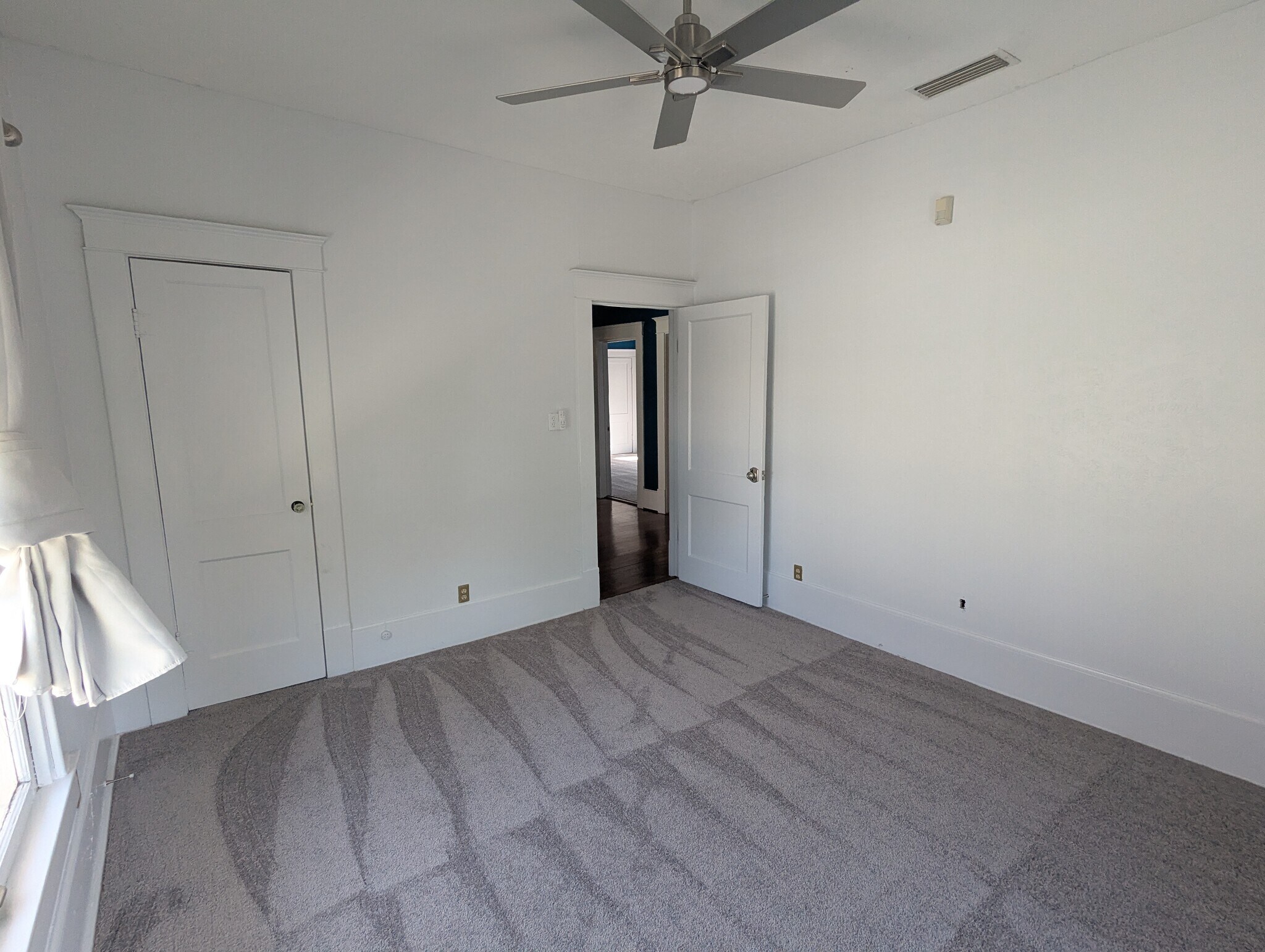 Building Photo - 4526 Reiger Ave