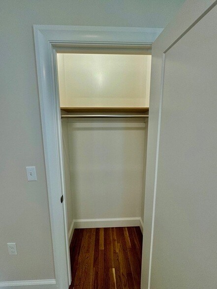 Building Photo - 40 Judy Ln