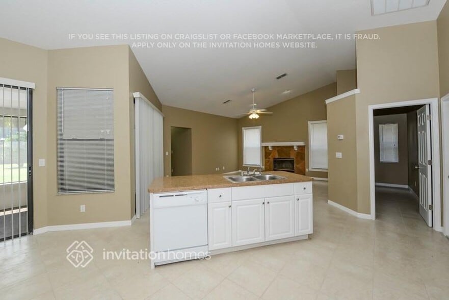 Building Photo - 8546 Thrasher Ct