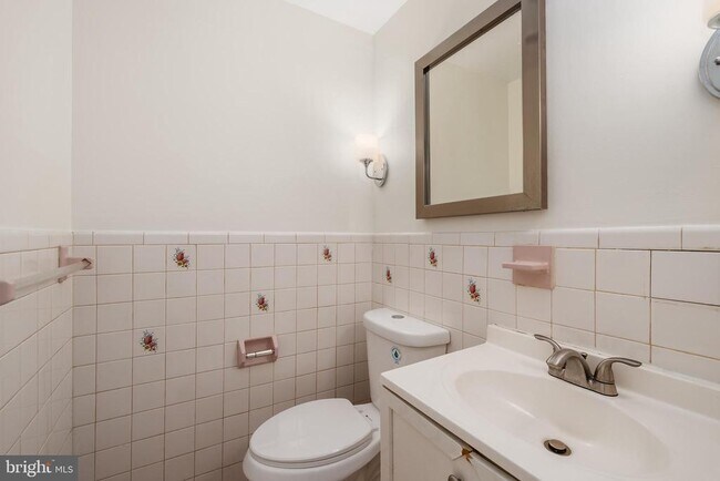 Building Photo - 4208 16th St NW