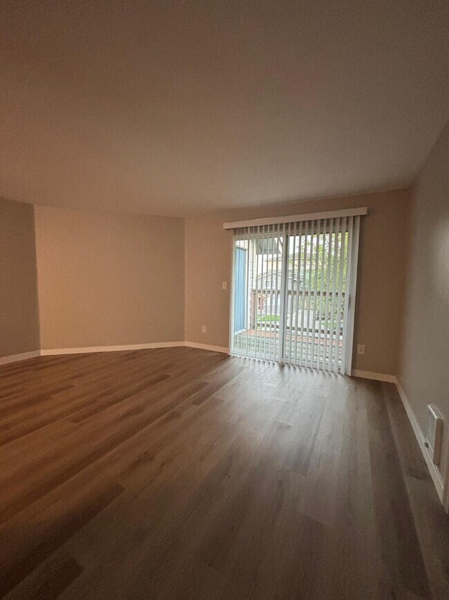 Building Photo - *1626 S G St #4, Tacoma, WA*