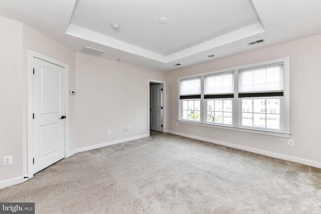 Building Photo - 3160 Yeager Dr