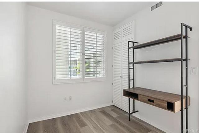 Building Photo - 1601 India St