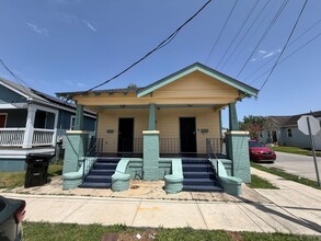 Building Photo - 1701-1703 Desire Street