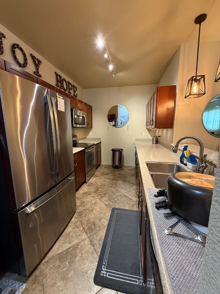 Building Photo - 469 Manawai St