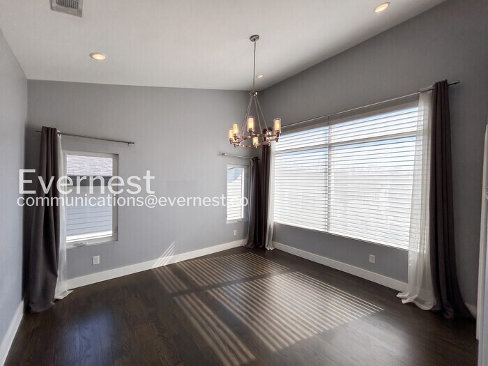 Building Photo - 915 Delmas Ave