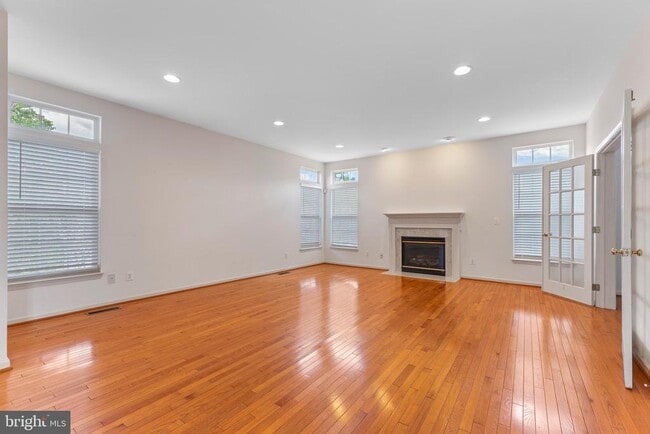 Building Photo - 7209 Bladen Pl