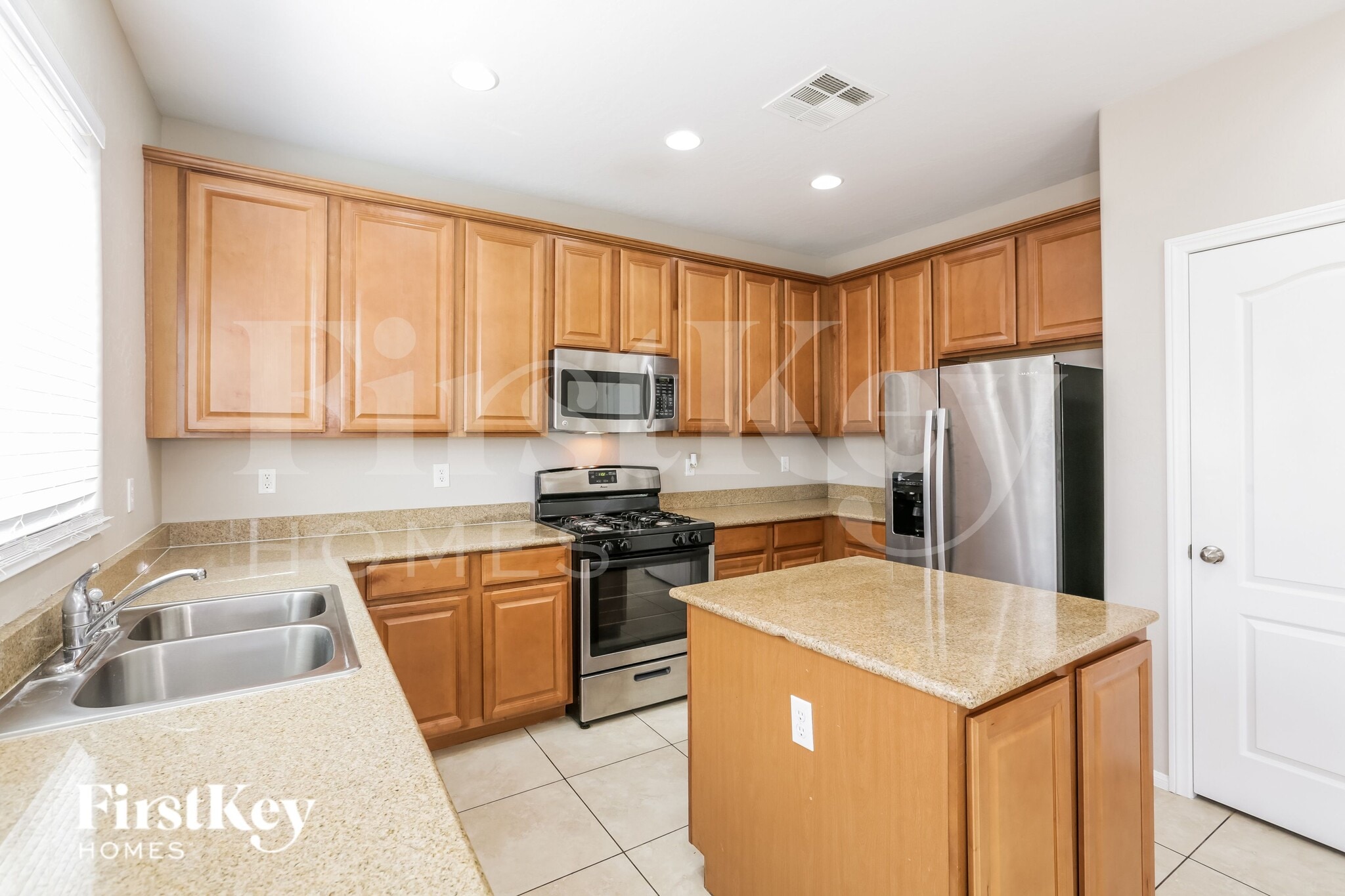 Building Photo - 677 Calamus Palm Pl
