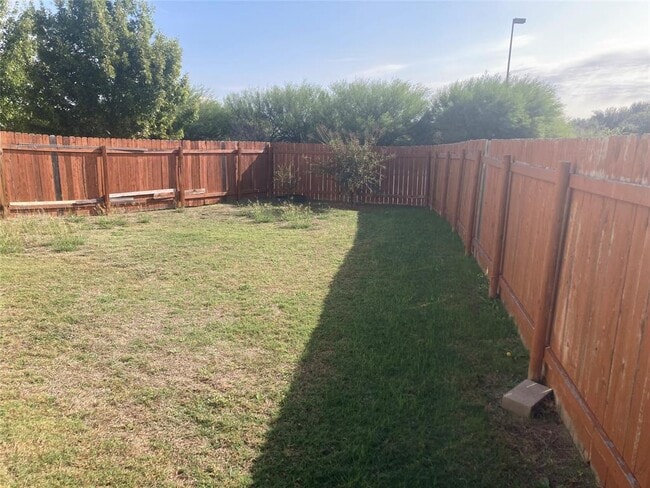 Building Photo - 7216 Vail Ridge St