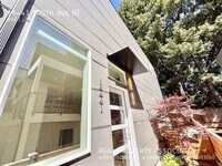 Building Photo - 14441 100th Ave NE