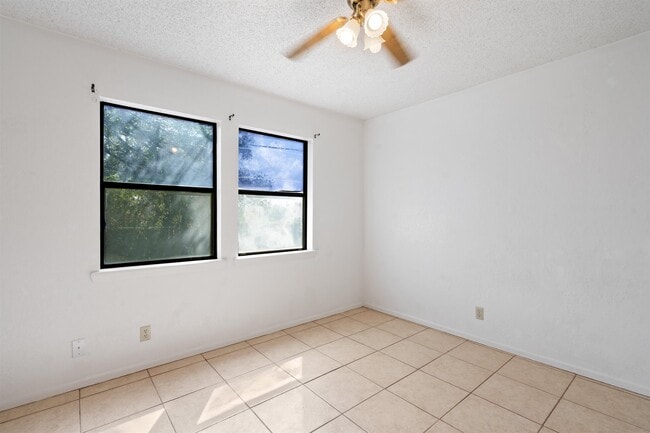 Building Photo - 109 Joe Rice Dr