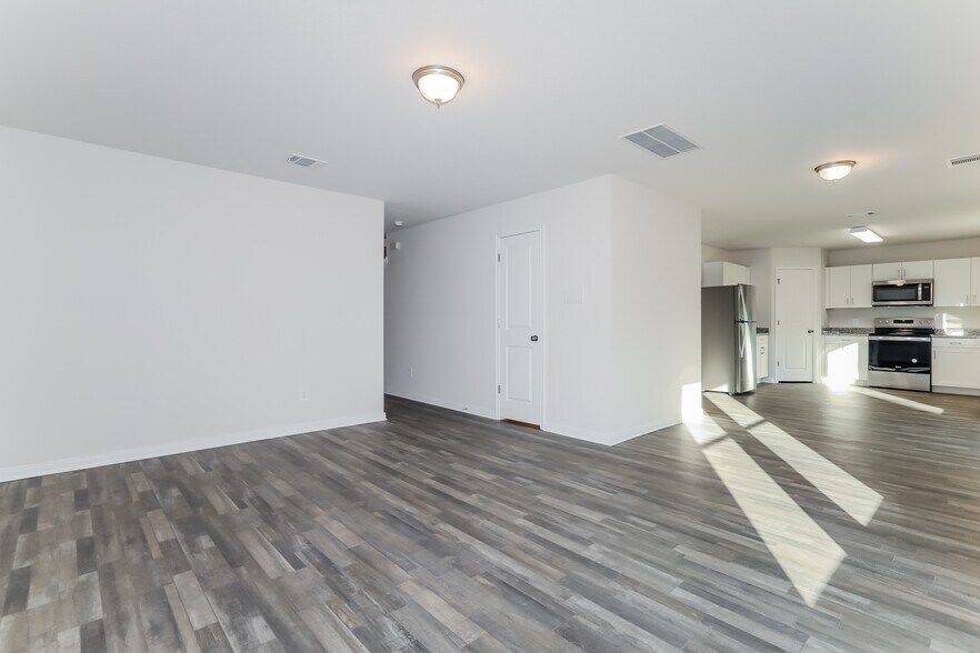 Building Photo - 15657 Briar Frst Dr