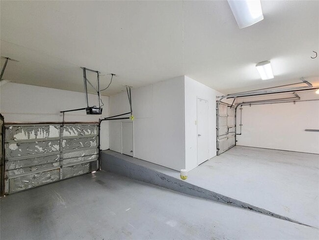 Building Photo - 18309 Sandy Cove Dr