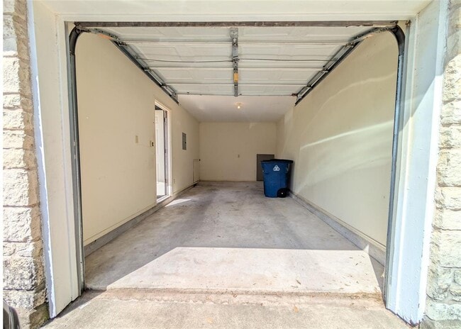 Building Photo - 8816 Schick Rd