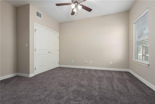 Building Photo - 1420 Holleman Dr