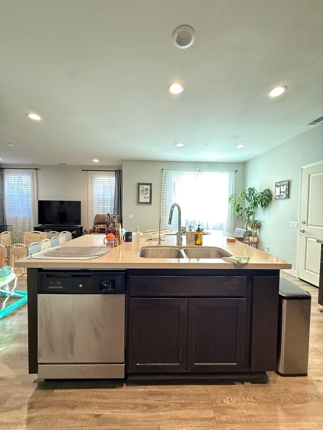 Building Photo - Beautiful Newer Two Story Home in the Gated Community of HG Gardens