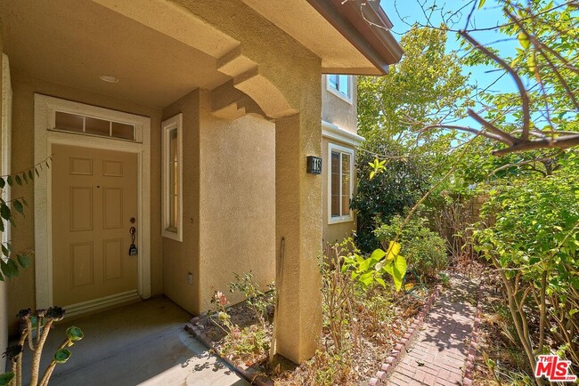 Building Photo - 28058 Dickason Dr