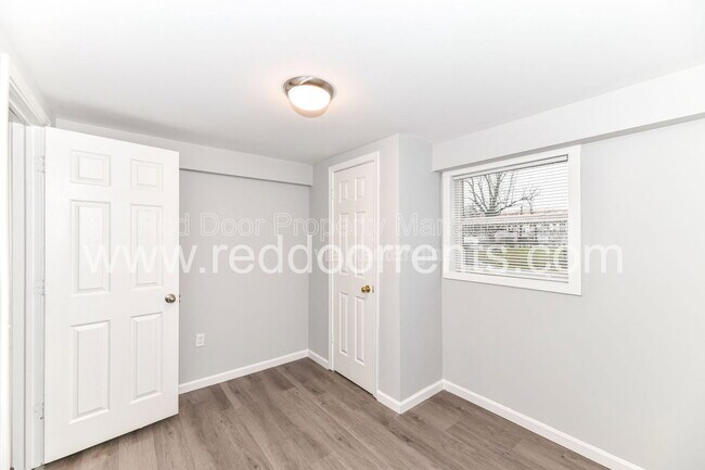 Building Photo - 3207 N Arsenal Ave