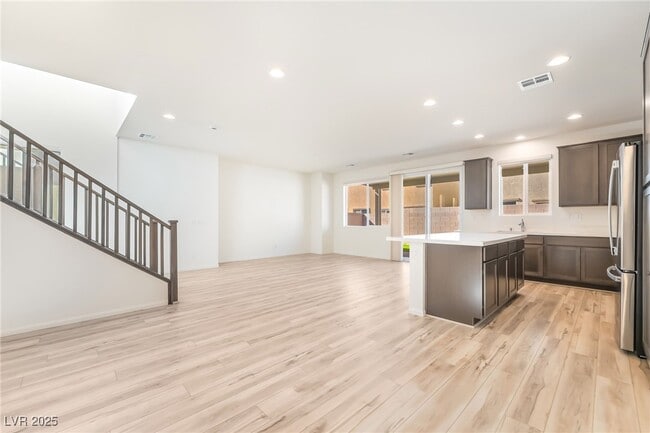 Building Photo - 8917 W Pebble Rd