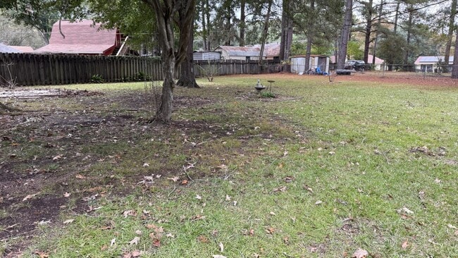 Building Photo - 105 Williamsburg Dr