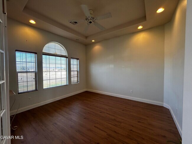 Building Photo - 8127 W Ave E12