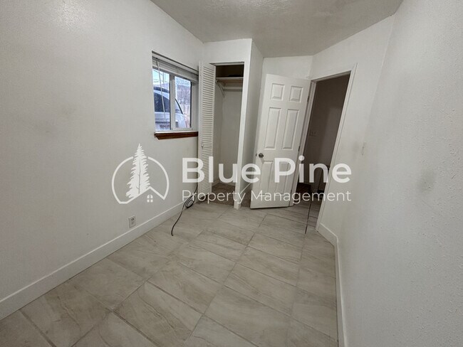 Building Photo - 3551 Jason Ave