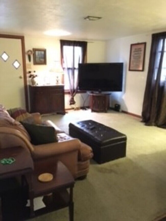 Building Photo - 1 Bedroom, 1 bath house in Bryan Park