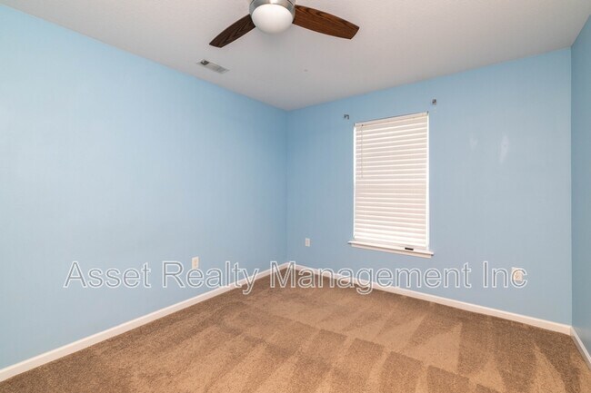 Building Photo - 801 Colonial Estates Way