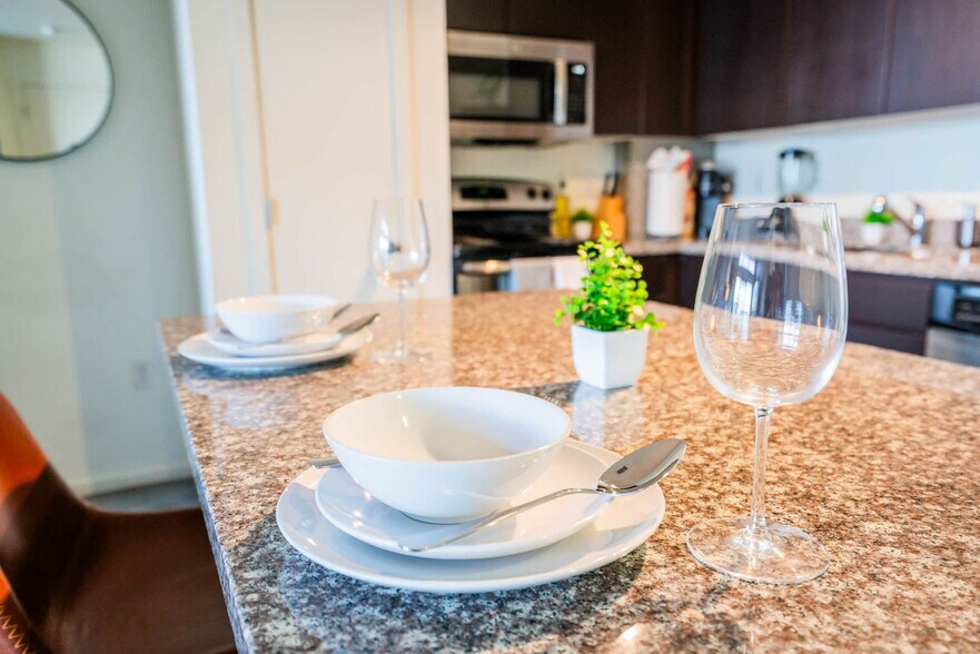 Building Photo - 333 E Roosevelt St