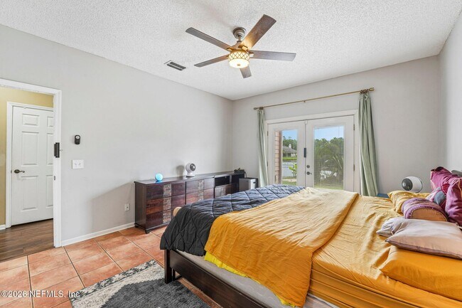 Building Photo - 1629 Sandy Springs Dr