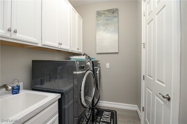 Building Photo - 14849 Windward Ln
