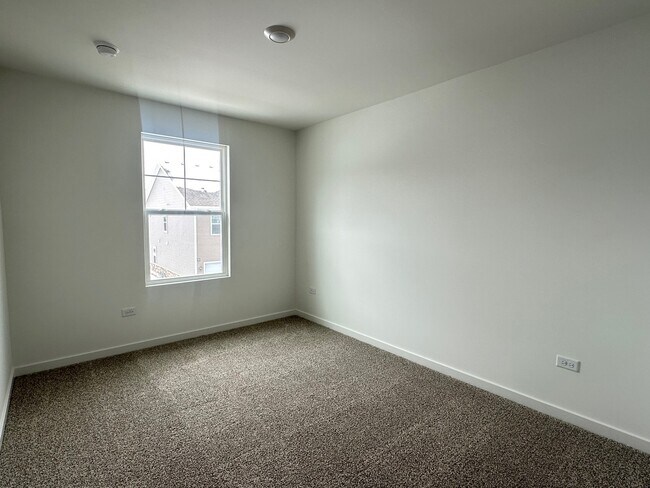 Building Photo - 2274 Barbera Dr