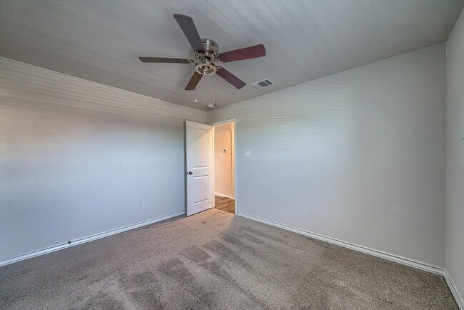 Building Photo - Welcome to this beautifully maintained 4-bedroom, 2-bathroom home in the highly desirable Whisper...