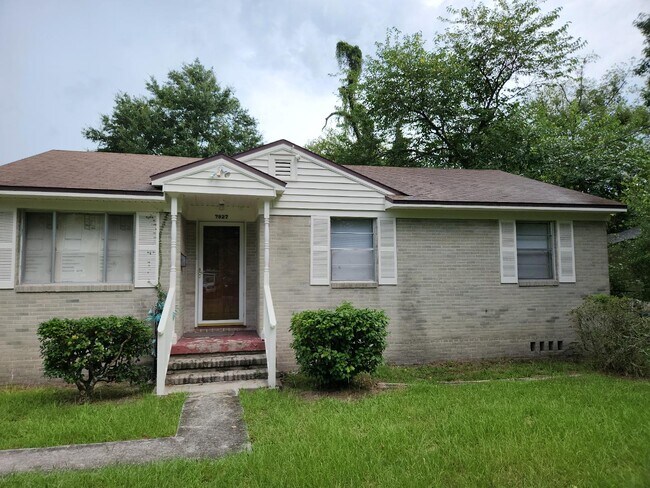 Building Photo - 7927 Reid Ave