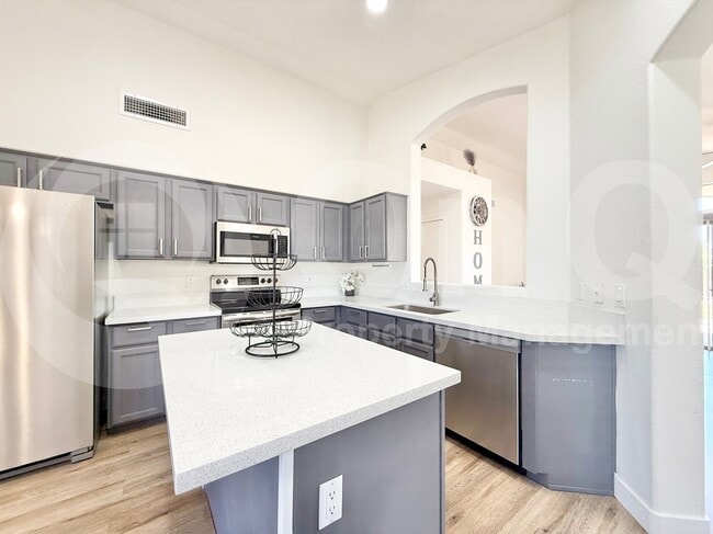 Building Photo - 14917 W Lamoille Dr
