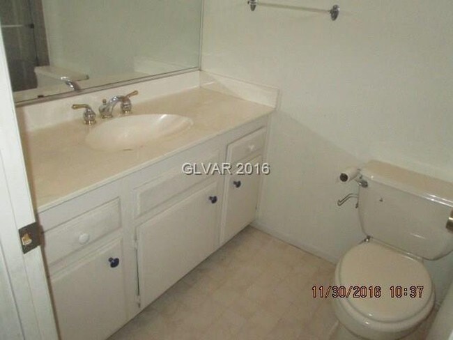 Building Photo - 6352 Sandpiper Way